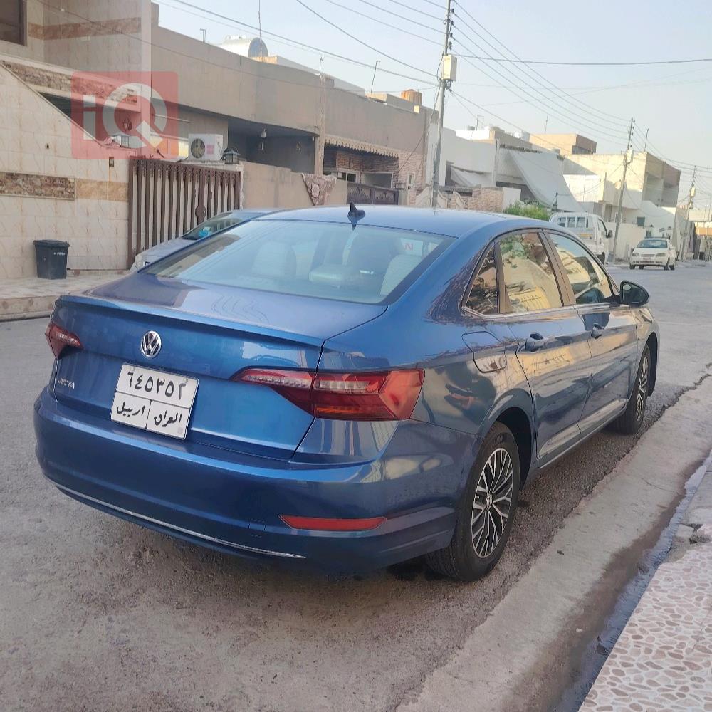 ڤۆڵکسواگن جێتا